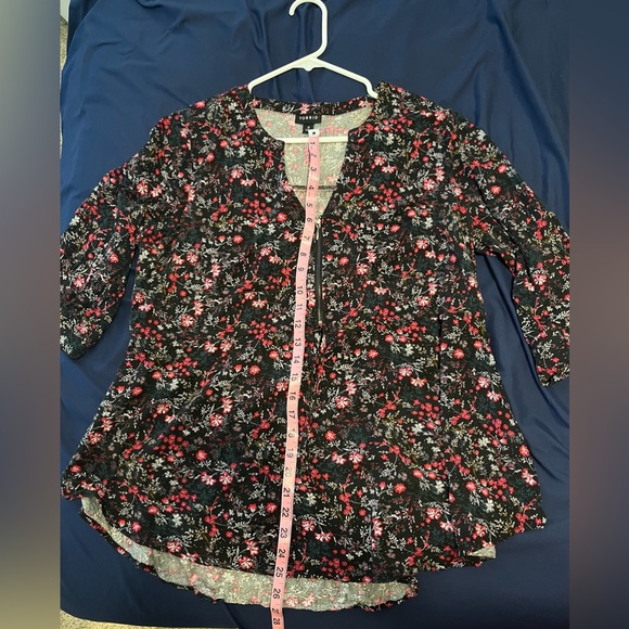 Torrid Babydoll Stretch Challis Zip-Front Tunic Top - Picture 10 of 10